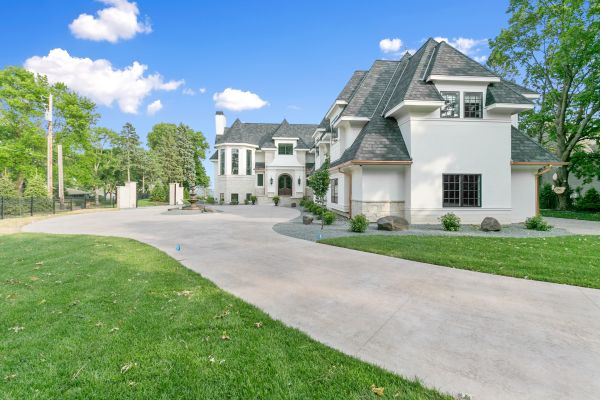 Cost of Concrete Driveway Installation in Everett