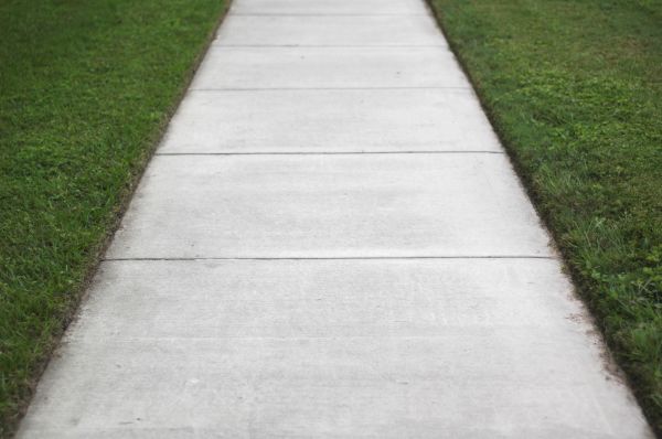 Cost of Concrete Walkway Replacement in Everett