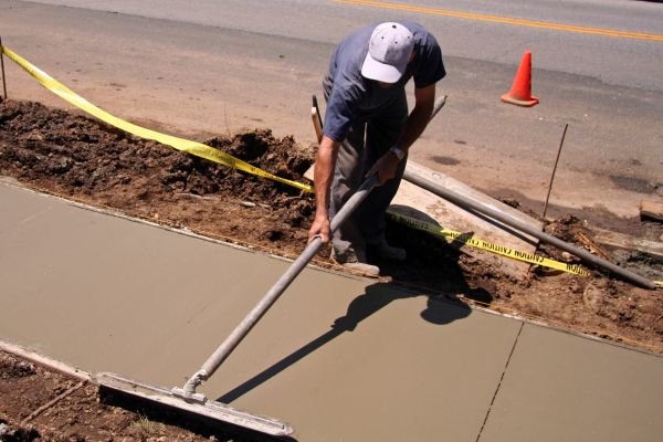 Cost of Sidewalk Building in Everett