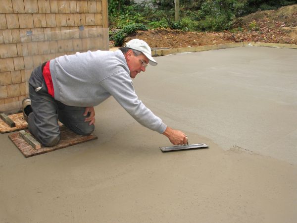 Flat Concrete Installation in Everett